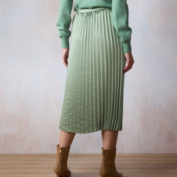 LC Lauren Conrad Pleated Pull-On Midi Skirt, Green - Picture 2 of 5